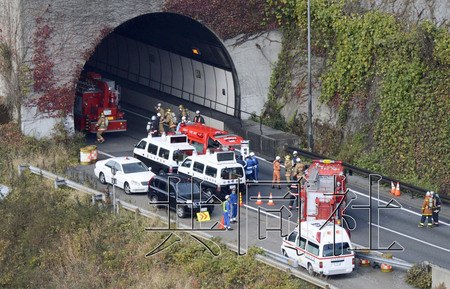 日本高速公路隧道崩塌2人受傷7人或被困（圖）