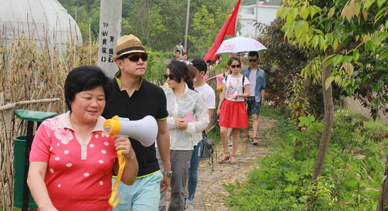 “清新福建”生態(tài)公益活動(dòng)采訪團(tuán)走進(jìn)長汀縣南坑新村