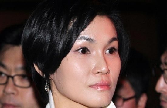 李敘顯(Lee Seo-Hun)，38歲，第一毛織(Cheil Industries)，執(zhí)行副總裁，韓國(guó)