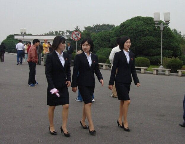 不整容 朝鮮平壤街頭天然“鵝蛋臉”少女