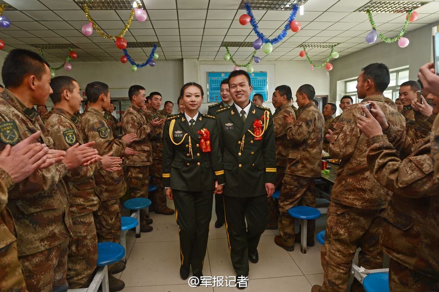 邊防軍人的三輪車婚禮